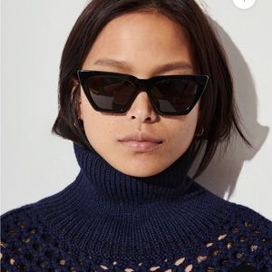 Carla Colour Modan black sunglasses